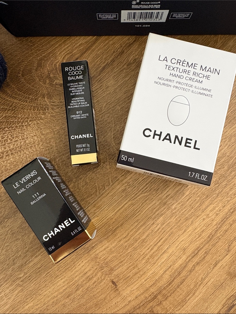 Chanel Coveted Essentials Beauty Set - New in Box - Picture 3 of 4
